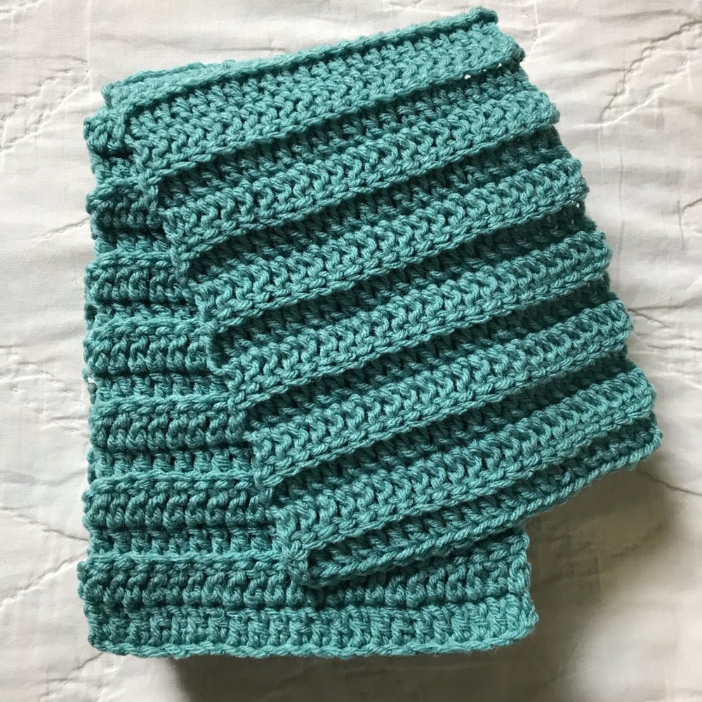 Crocheted Ribbed Scarf - Picture 4 of 6